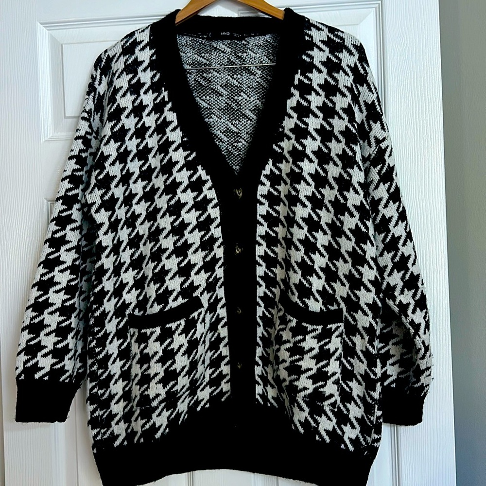 Mango Size Medium Over Sized Sweater